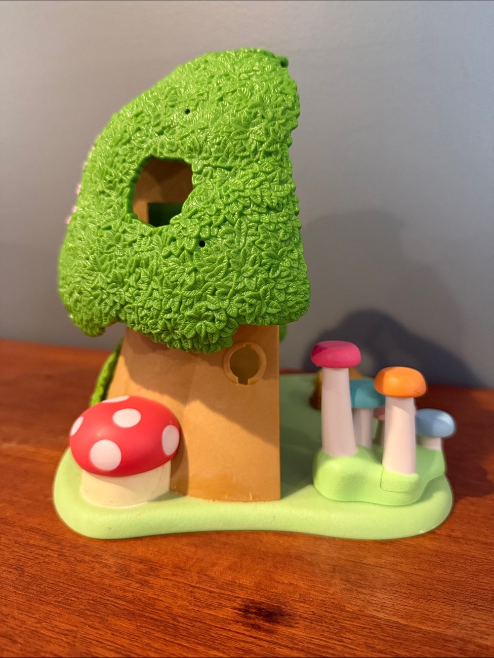 Calico Critters Treehouse - Picture 4 of 6